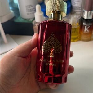 Game of Spades Rouge" de Jo Milano